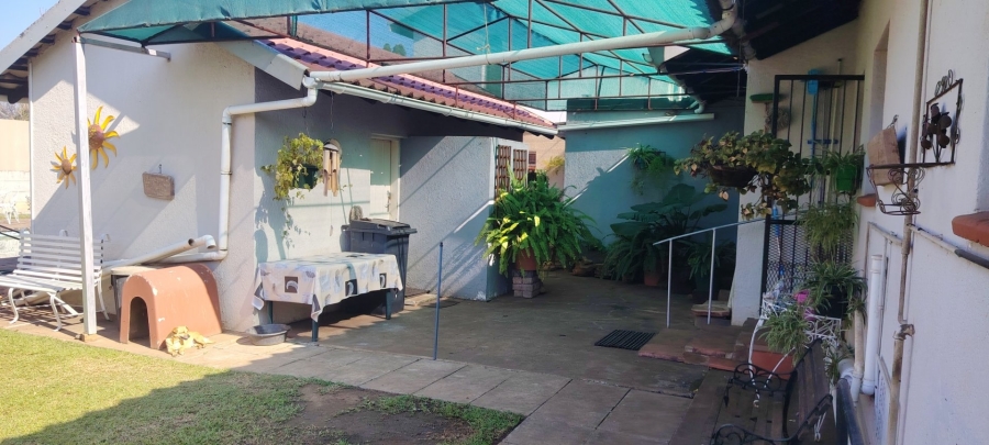 3 Bedroom Property for Sale in Flamwood North West